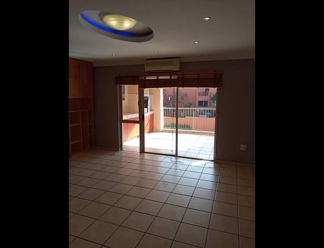 2 BEDROOM APARTMENT FOR SALE IN SUNNINGHILL
